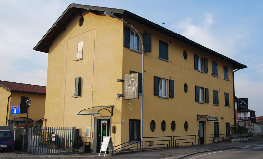 瑞思托兰特夸德利佛歌里奥酒店 Urgnano 外观 照片